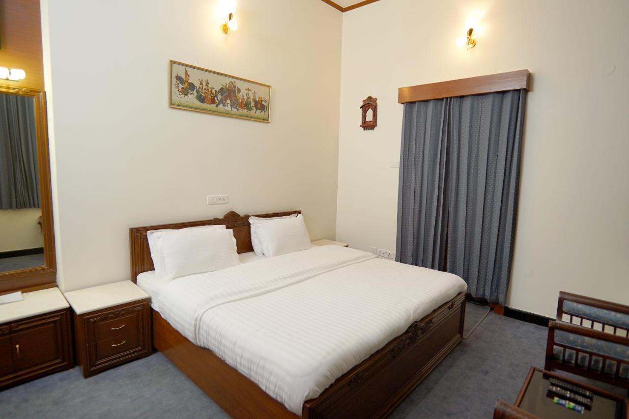 Bed and Breakfast The Edgeworth Shimla Exterior foto