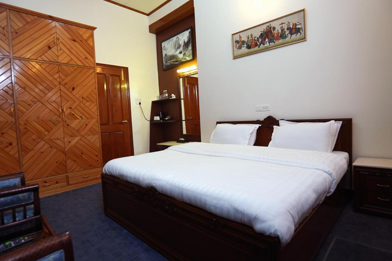 Bed and Breakfast The Edgeworth Shimla Exterior foto